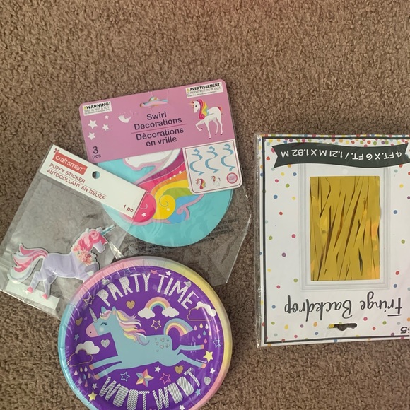 LOT OF GIRL’S UNICORN BIRTHDAY THEME - Picture 6 of 8